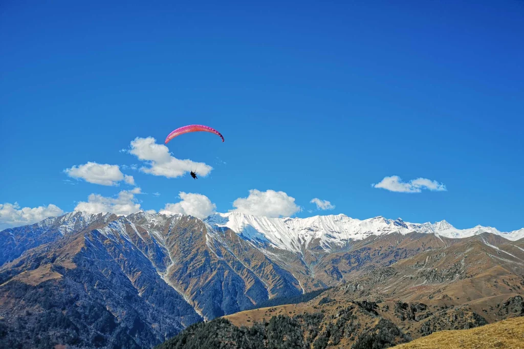 Paragliding in Dobhi